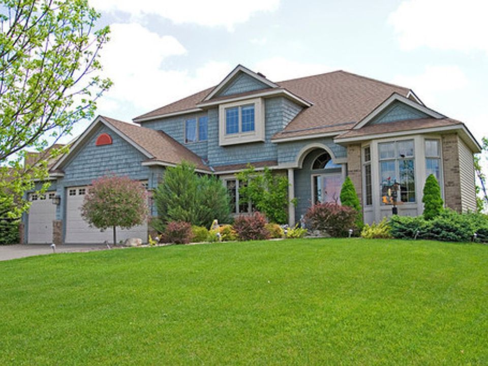1st image of 784 Applewood Cir