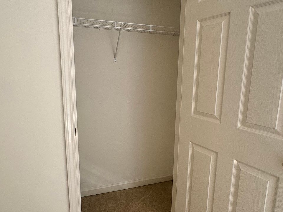 2nd image of 1006 Slash Pine Ct