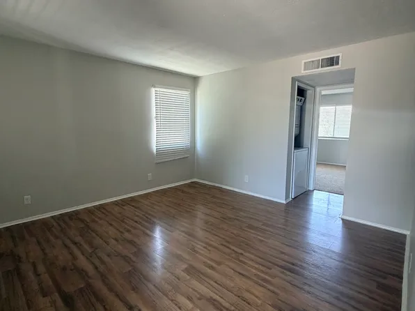 312 Geraldine Rd SE, Rio Rancho, NM 87124