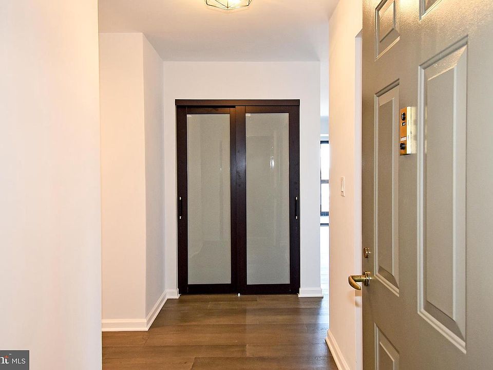 1st image of 900 Stafford St #1617