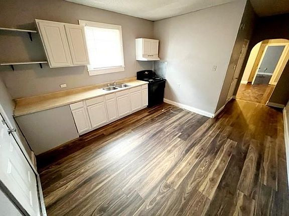 4th image of 1028 Romain St