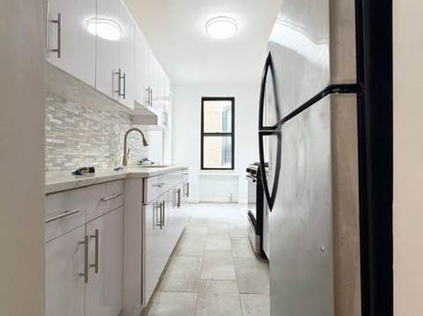 240 E 18th St APT 3