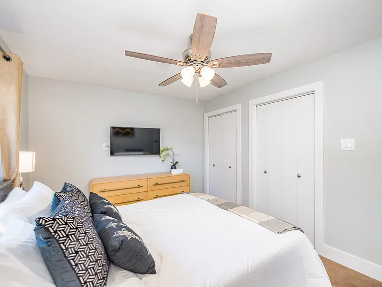 Saint Helena Dr — Photo 16