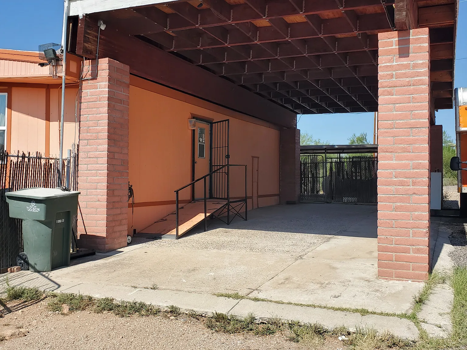 2 bed, 1.5 bath, 1200 sqft, $3,200 — Photo 2
