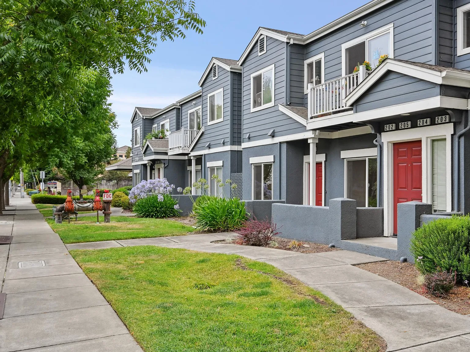 Marketplace Apartments — Photo 1