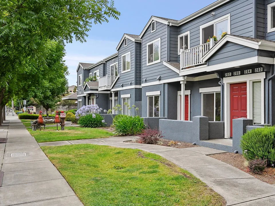 Marketplace Apartments
