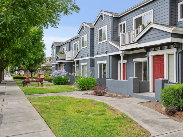Marketplace Apartments
