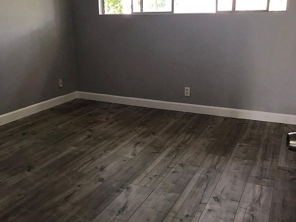 4th image of 992 Emerson St #994