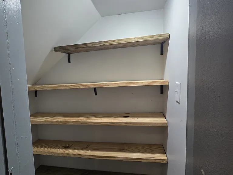 1712 Blackburn Ave — Photo 13