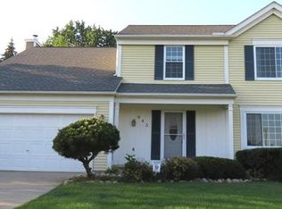 643 Whitney Dr, Rochester Hills, MI 48307