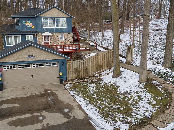 2nd image of 11230 Lakeshore Dr