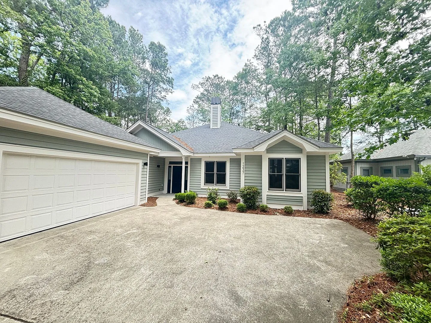 Gorgeous 3 Bedroom, 2.5 Bath Home Located In Tidewater Plantation! Available Soon! — Photo 2