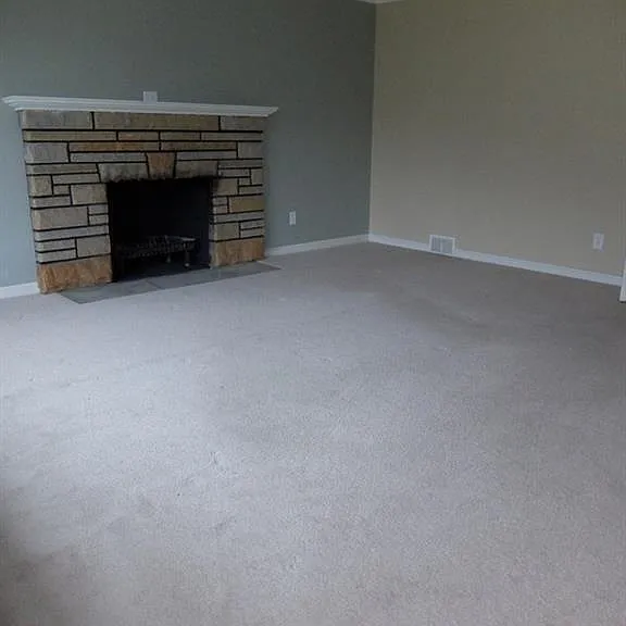 2332 N Taylor Rd — Photo 2