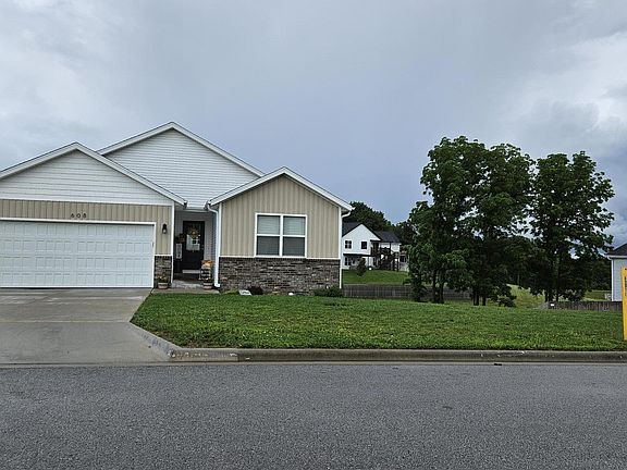3rd image of 608 N Cheyenne Valley Road