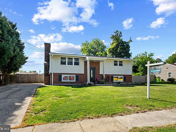 2nd image of 17849 Curtis Dr