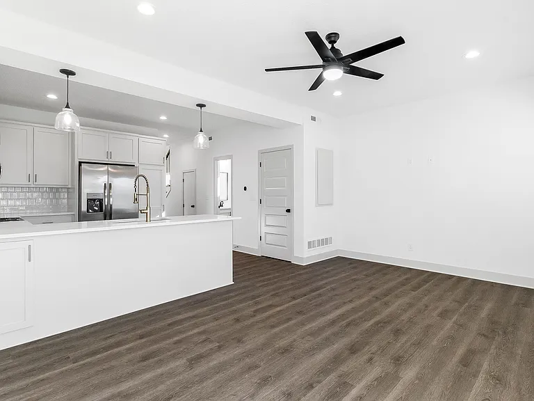 8532 Hammond St #3B — Photo 14