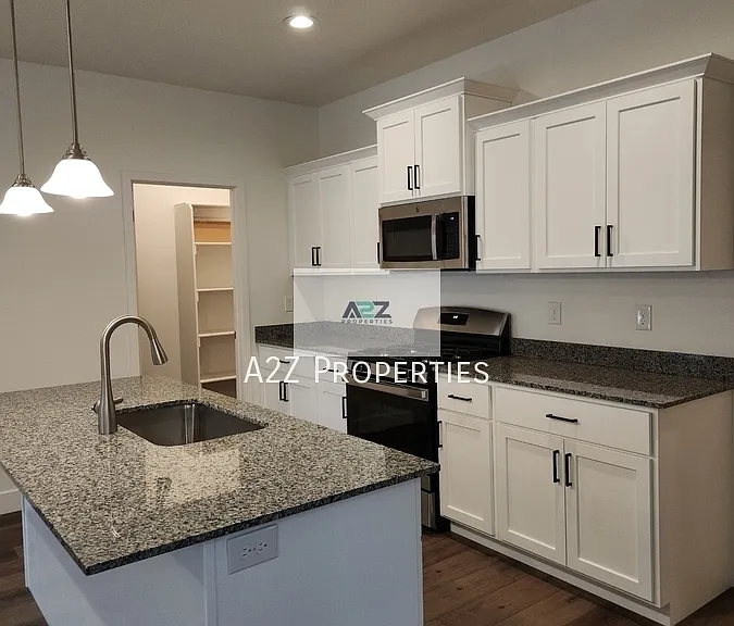 924 S 850 W — Photo 9