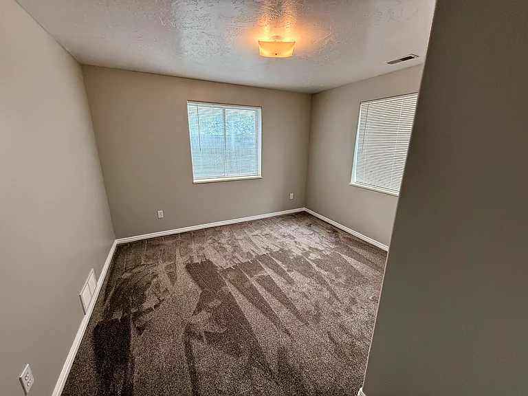 12397 S 3240 W — Photo 18