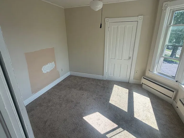 282 Manning Blvd — Photo 5