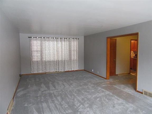 2nd image of 2427 S Ironwood Dr