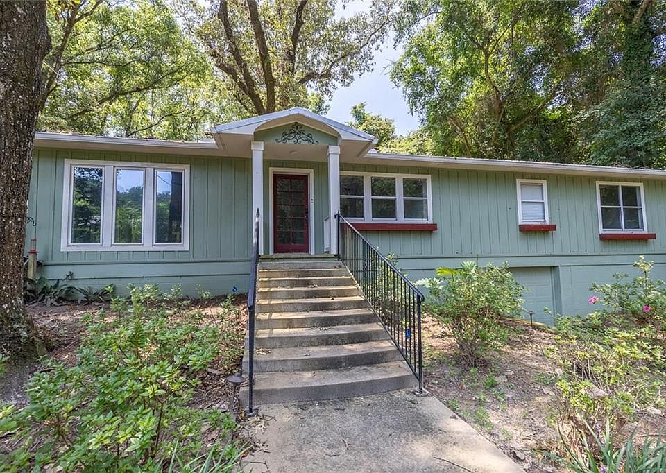 1st image of 510 College Ave