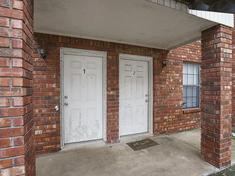 1918 Angus St S #3 — Photo 28