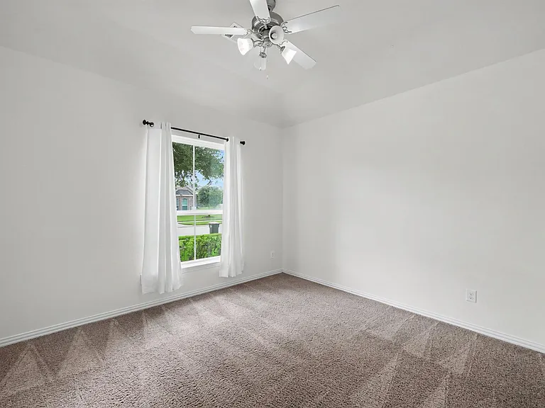 21327 Somerset Shores Xing — Photo 21