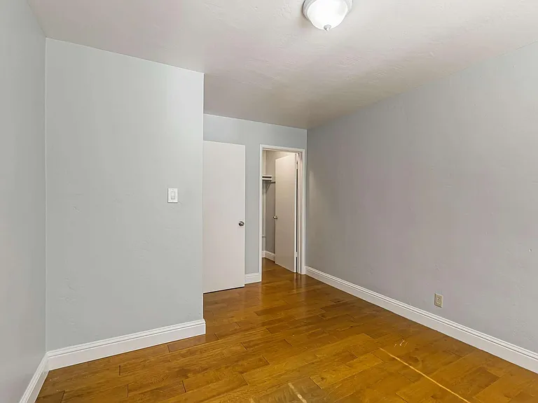 2233 7th Ave #C — Photo 17