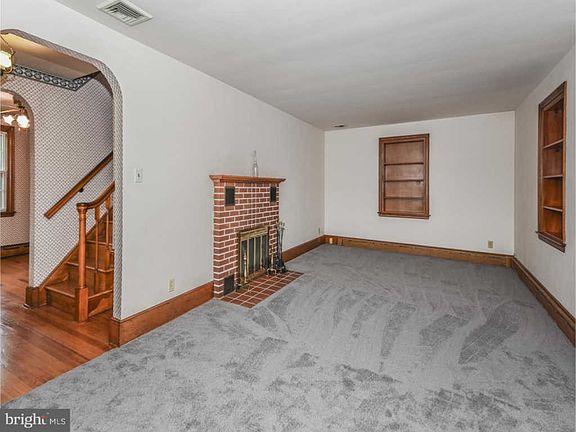 4th image of 525 Lawn Ave