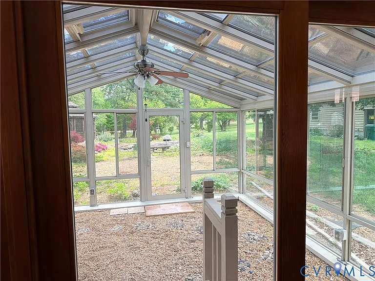5970 Springfield Rd — Photo 10