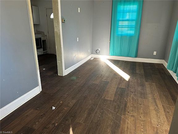 4th image of 483 Beth Ave