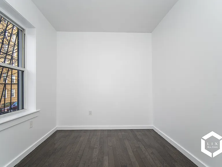 102 Dahill Rd #1R — Photo 5