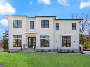 1029 Park St SE, Vienna, VA 22180