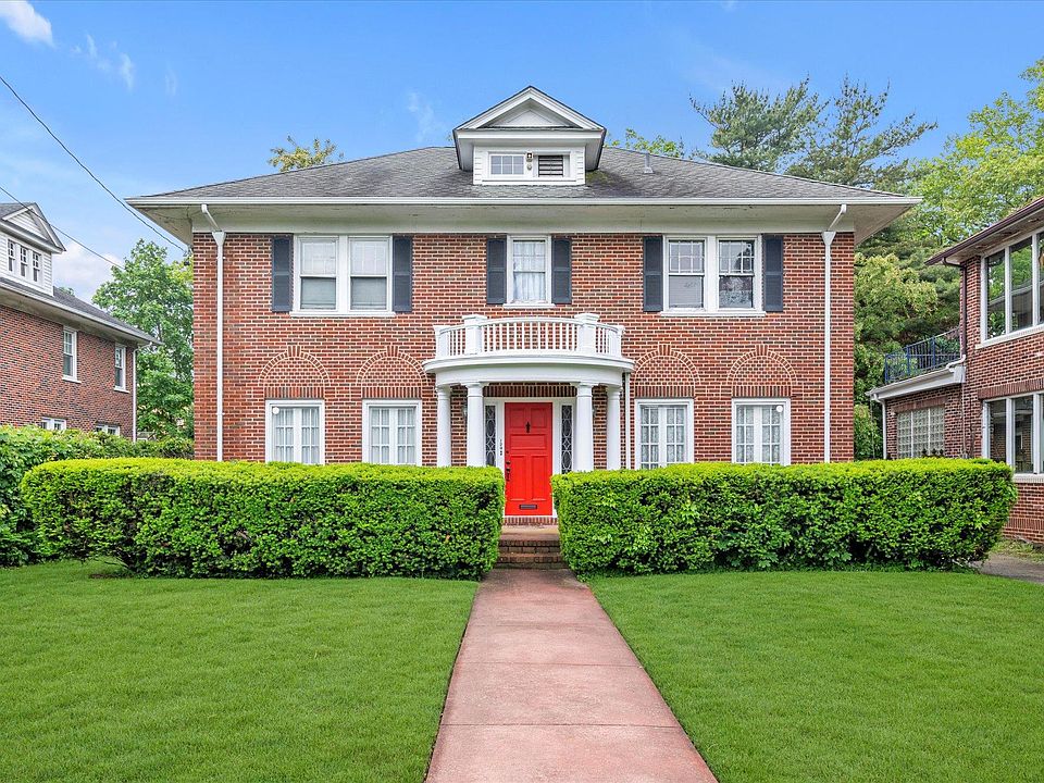 1st image of 129 Woodmere Boulevard