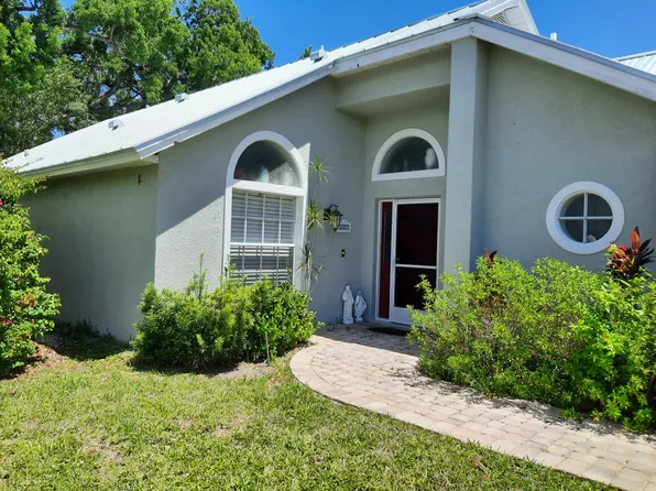 572 10th Pl, Vero Beach, FL 32960