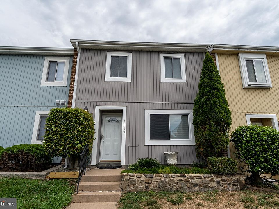 1st image of 1017 Knight Ln