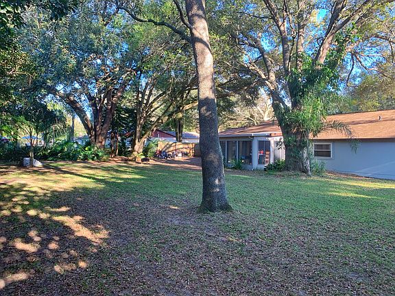 3rd image of 2207 S Waterman Dr