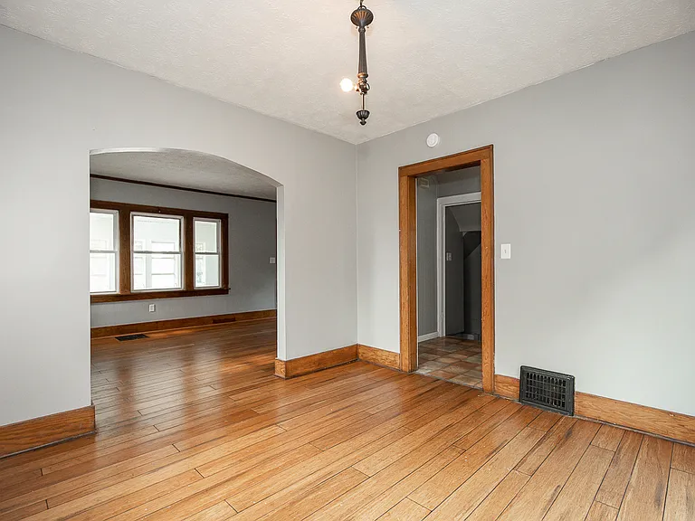 888 Harrison Ave — Photo 5
