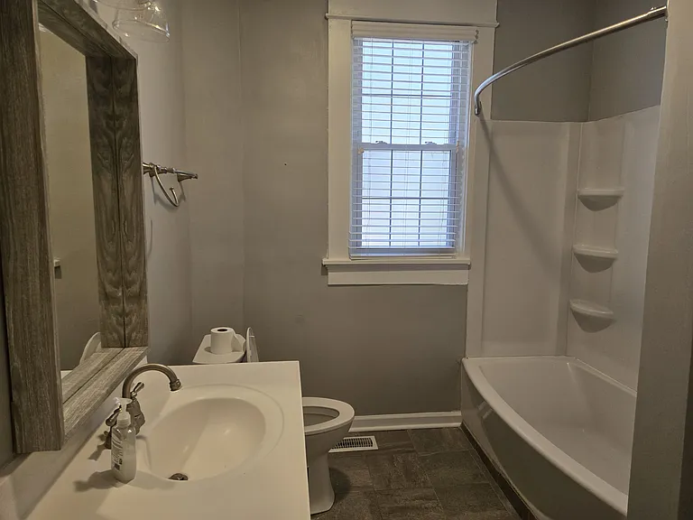 214 Country Club Ln #C — Photo 1