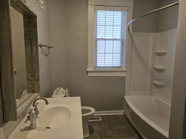 214 Country Club Ln, Hopkinsville, KY