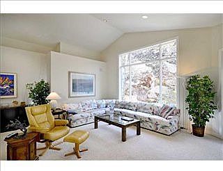 3rd image of 3515 Timberline Dr