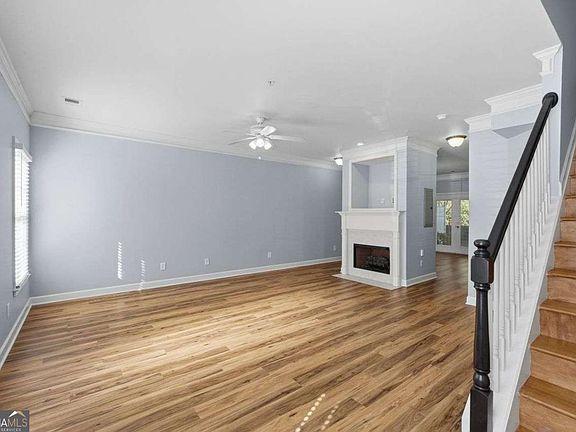 3rd image of 1238 Harris Commons Pl
