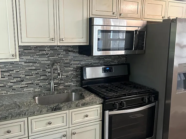 32 Clementon Ave — Photo 2