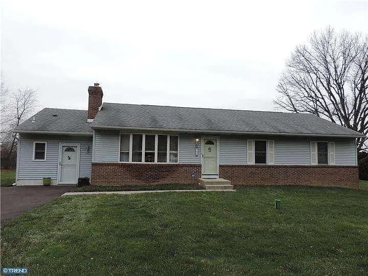 304 Hulme Ave photo 1