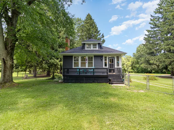 615 Old Chicago Rd, Michigan City, IN 46360
