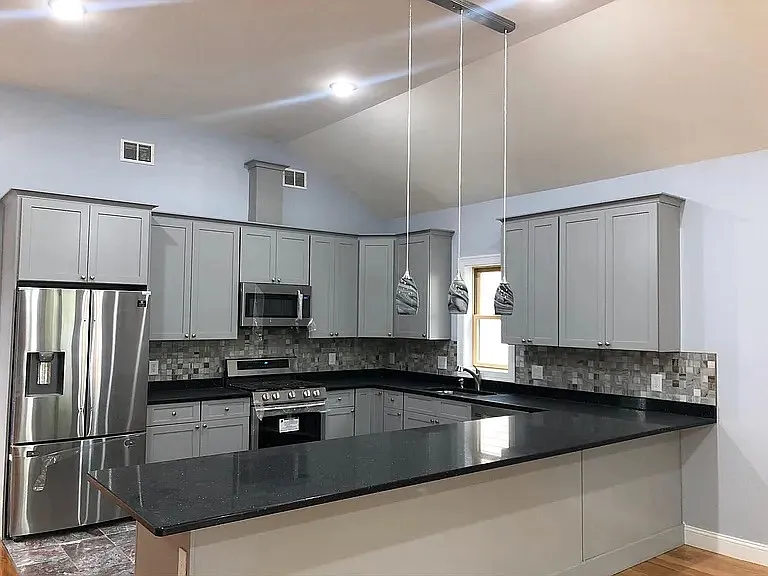 449 Mallory Ave #2 — Photo 1