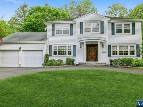 74 O'Shaughnessy Ln, Closter, NJ 07624