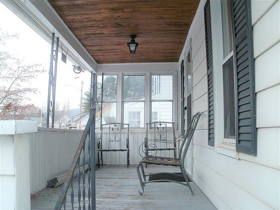 3rd image of 627 June St