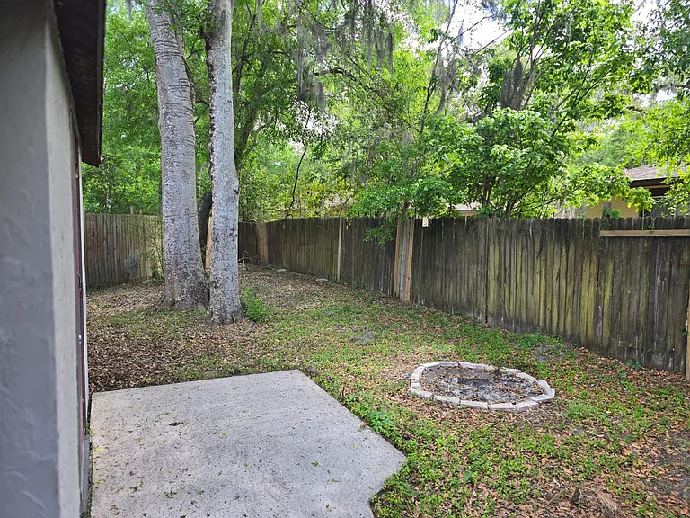 7305 SW 42nd Pl #C — Photo 9