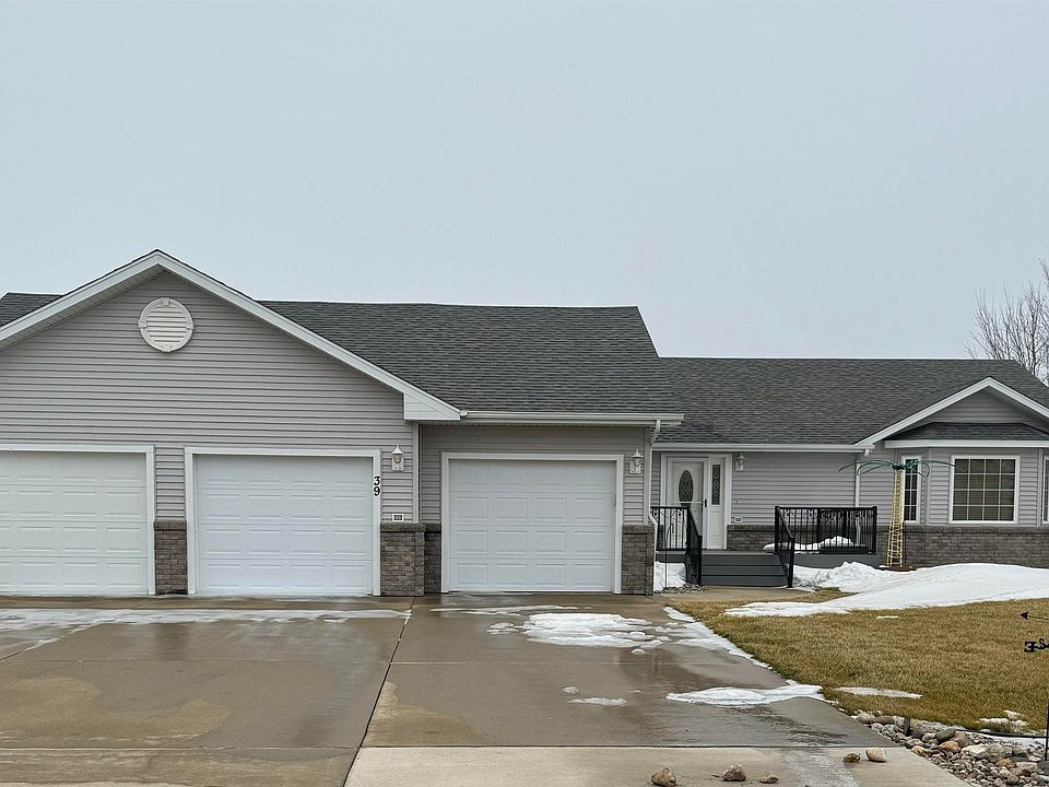 2nd image of 39 Golf Dr